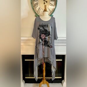 Darkwin-Chic Black and White Graphic Tunic Top